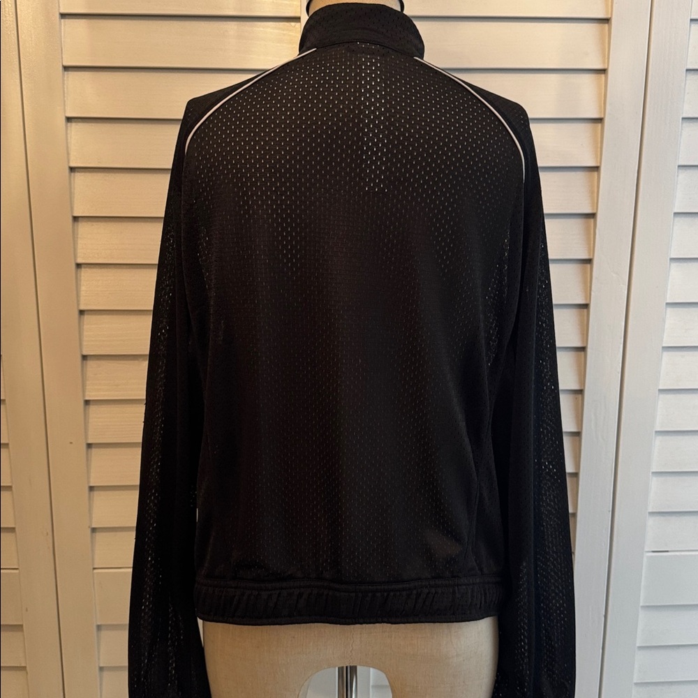 Lululemon Mesh Jacket - Picture 5 of 7